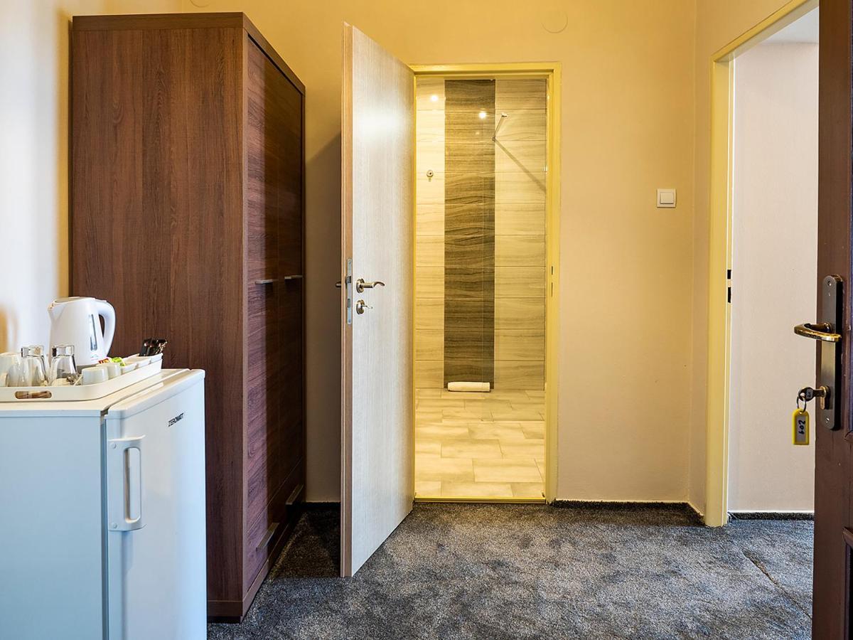 Hotel Olympia Ceska Lipa Ngoại thất bức ảnh