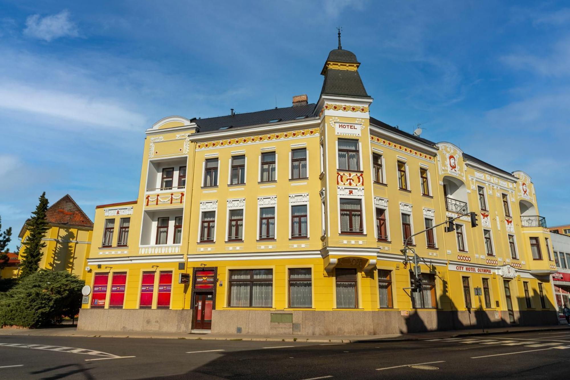 Hotel Olympia Ceska Lipa Ngoại thất bức ảnh