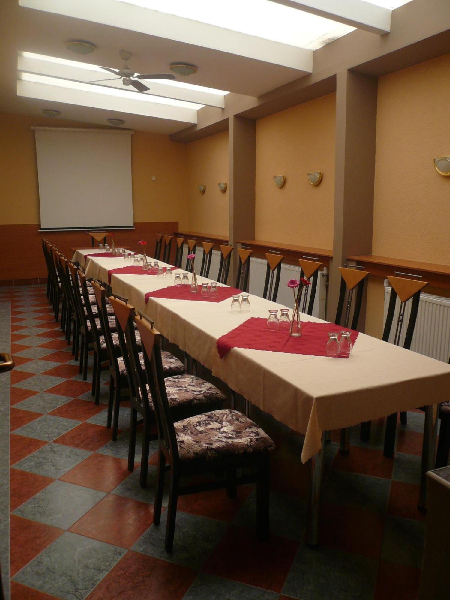 Hotel Olympia Ceska Lipa Ngoại thất bức ảnh