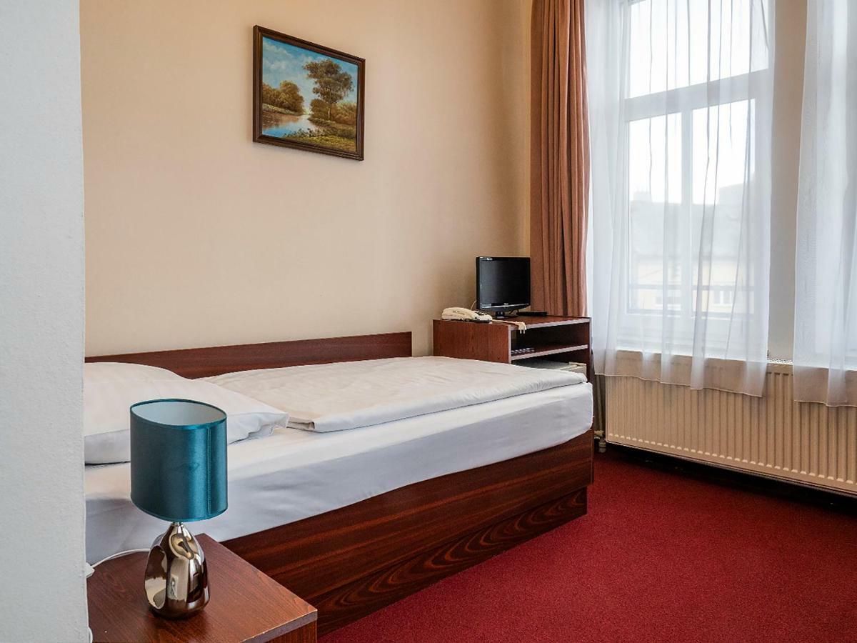 Hotel Olympia Ceska Lipa Ngoại thất bức ảnh