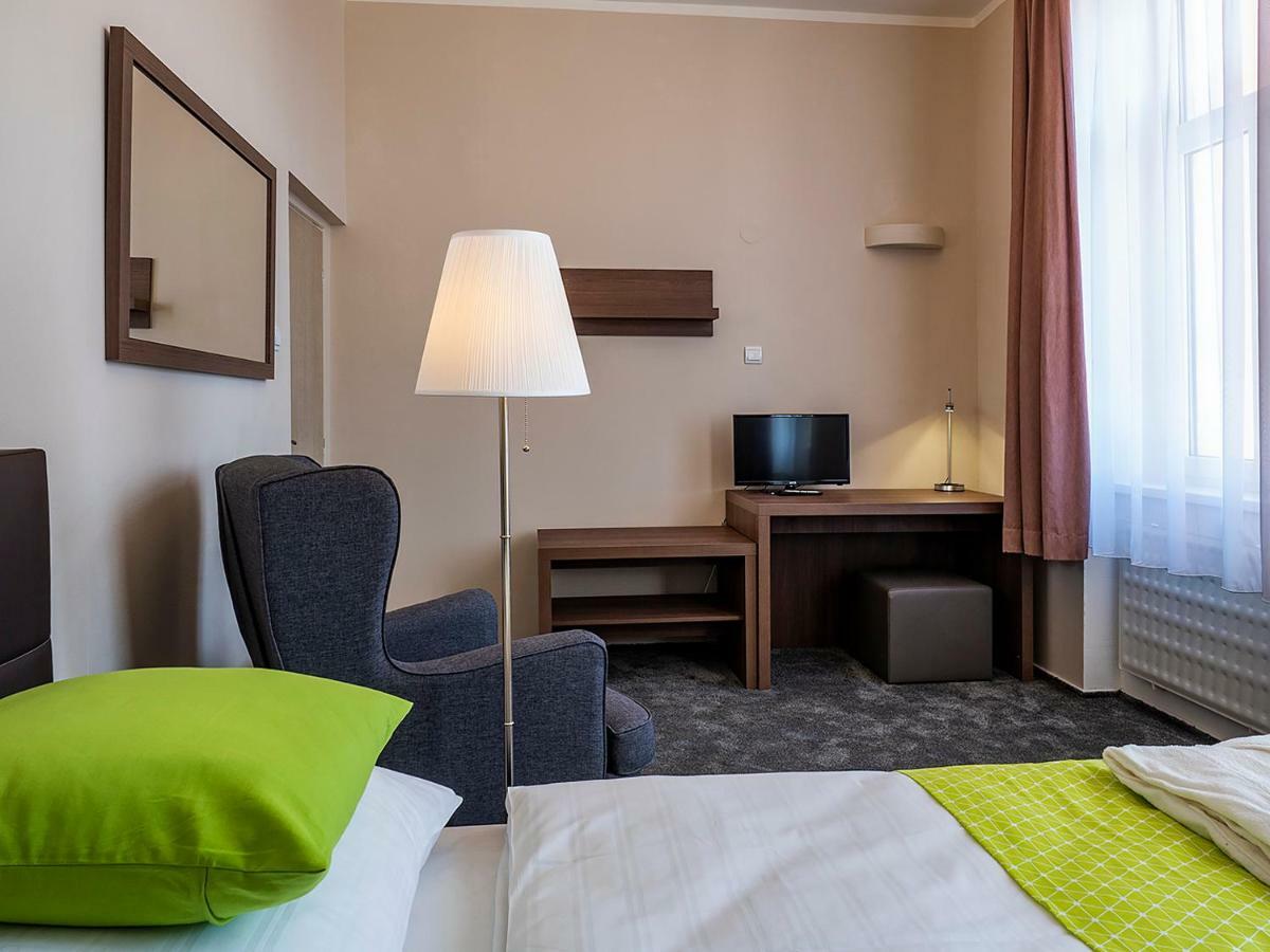 Hotel Olympia Ceska Lipa Ngoại thất bức ảnh