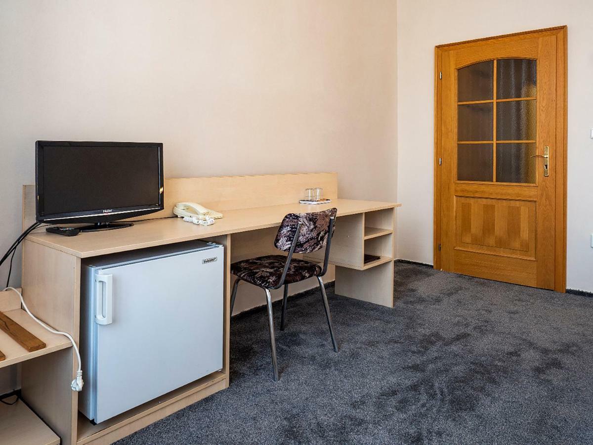 Hotel Olympia Ceska Lipa Ngoại thất bức ảnh